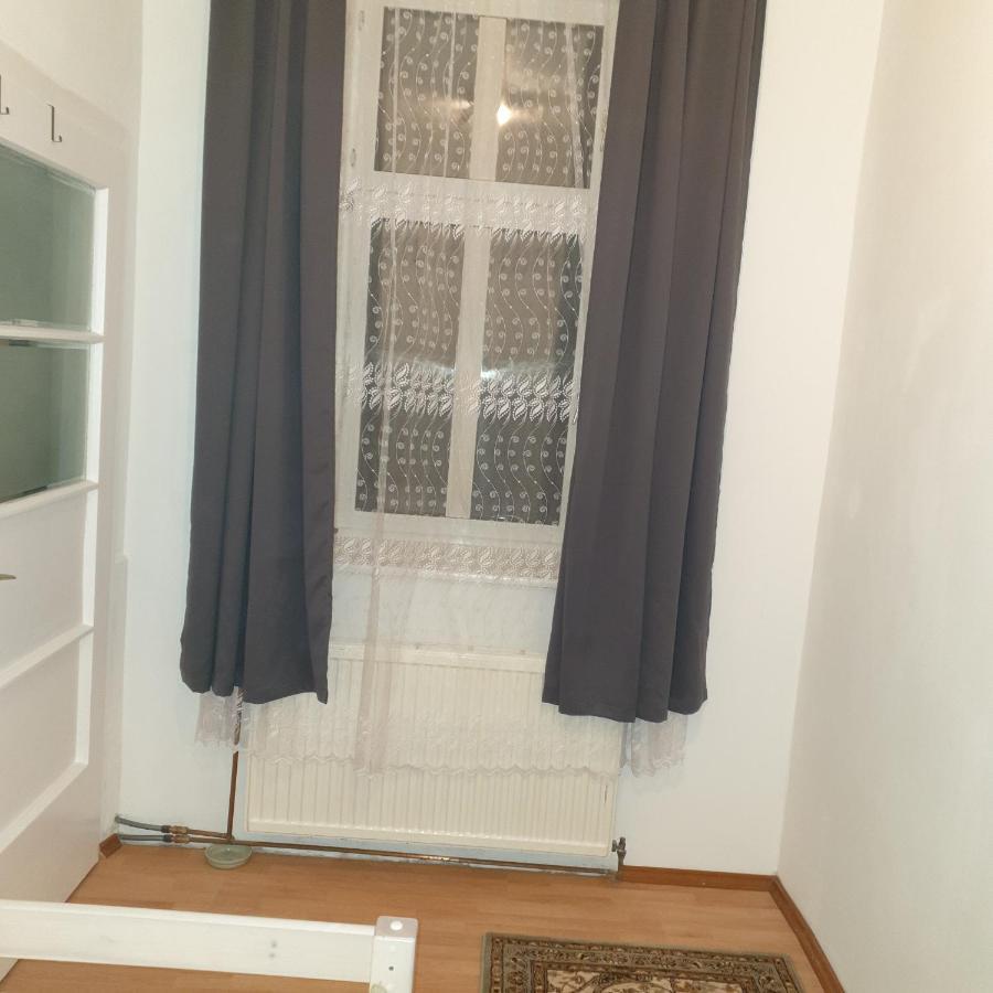 Weisses Appartement เวียนนา ภายนอก รูปภาพ