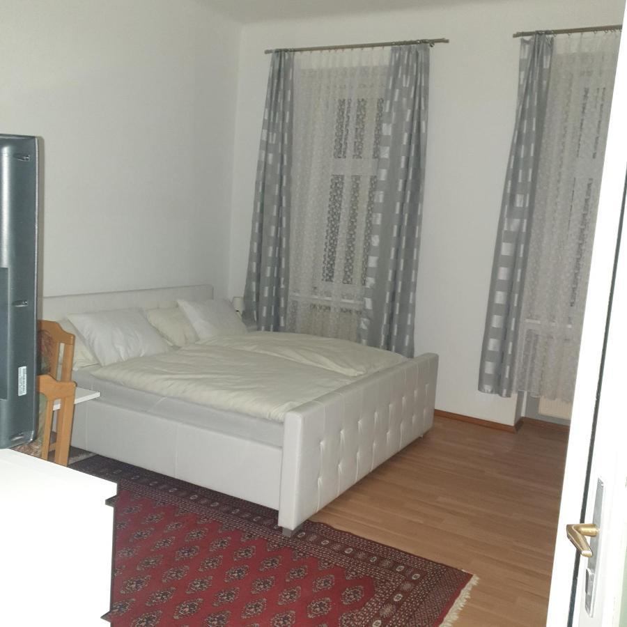 Weisses Appartement เวียนนา ภายนอก รูปภาพ