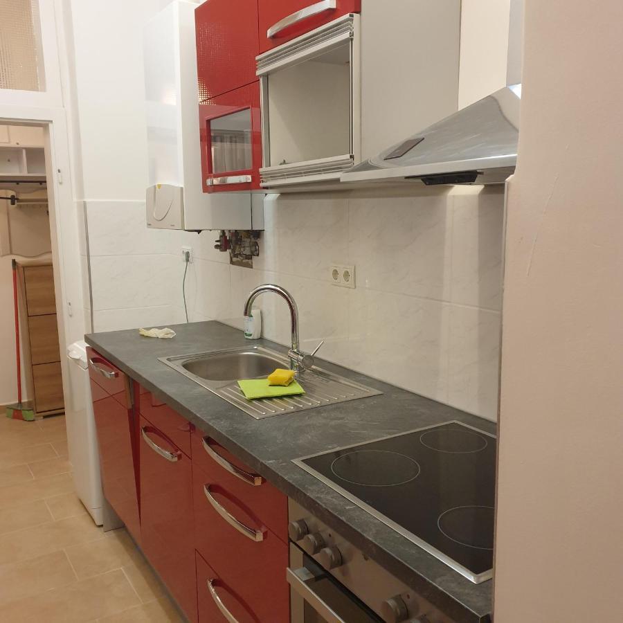 Weisses Appartement เวียนนา ภายนอก รูปภาพ