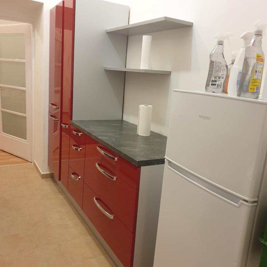 Weisses Appartement เวียนนา ภายนอก รูปภาพ