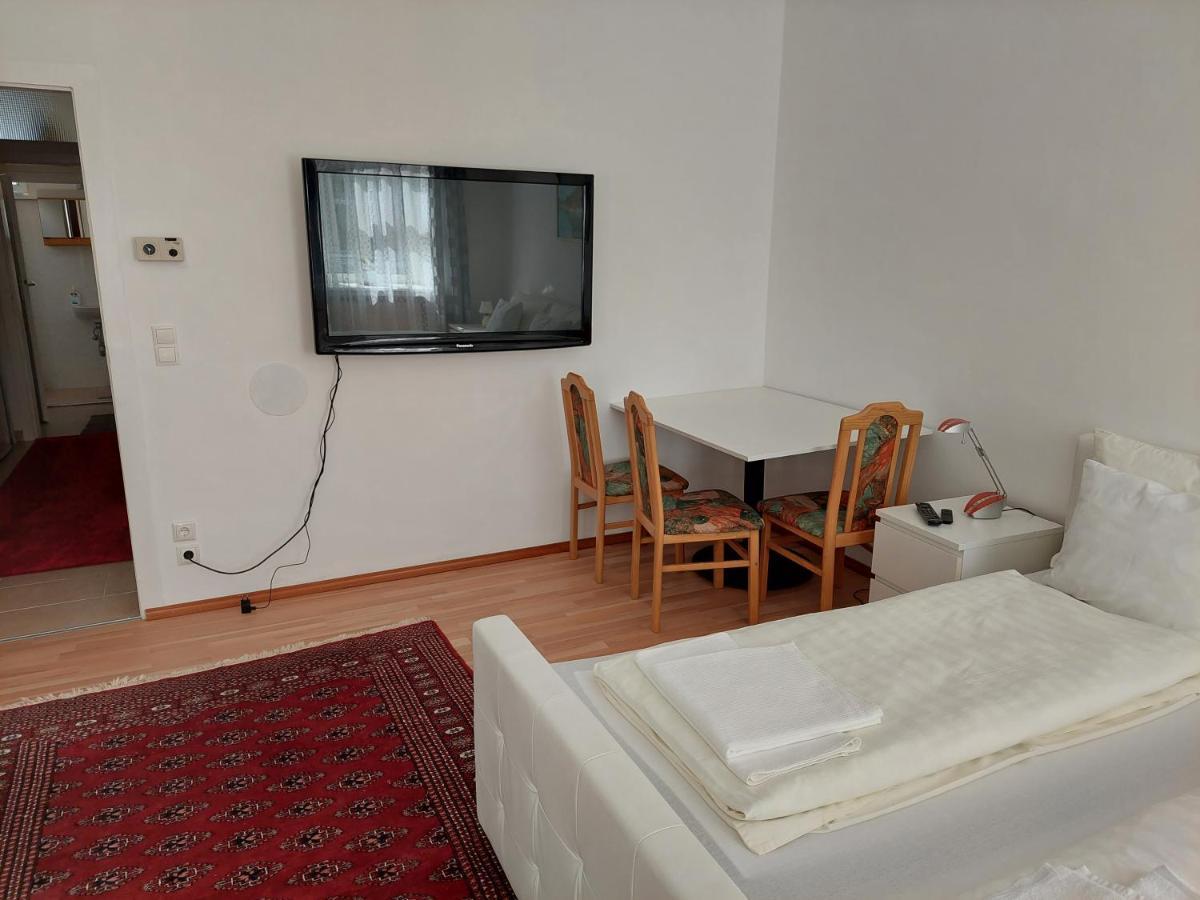 Weisses Appartement เวียนนา ภายนอก รูปภาพ